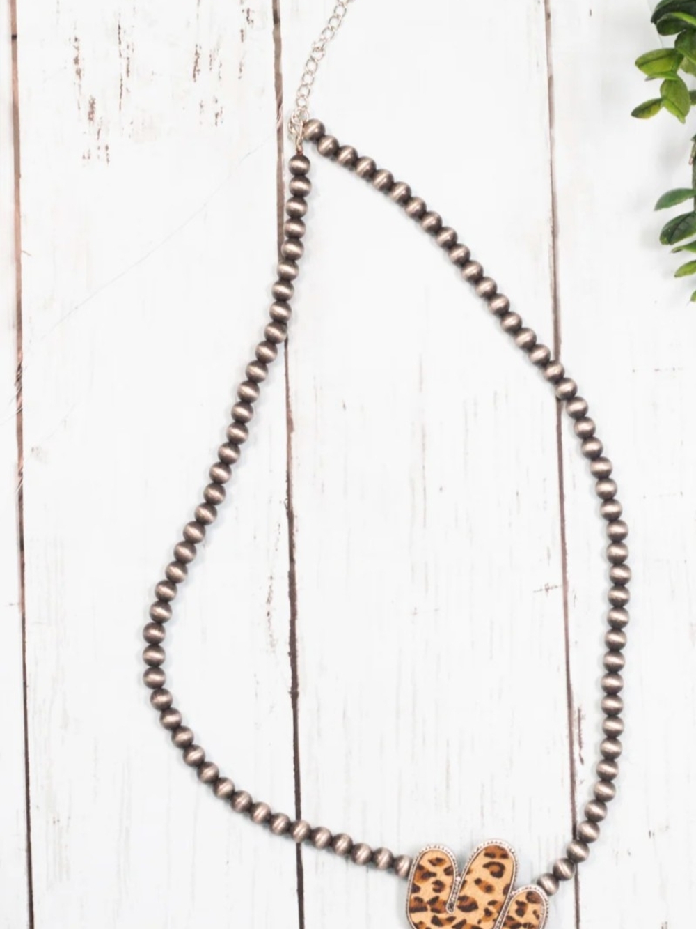WANTED AND WILD LEOPARD CACTUS PENDANT ON NAVAJO PEARLS NECKLACE